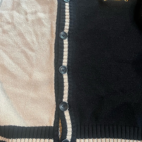 Vintage Rue21 Black and Cream Cardigan with Crest Size L Varsity Style Button Up - Picture 4 of 7